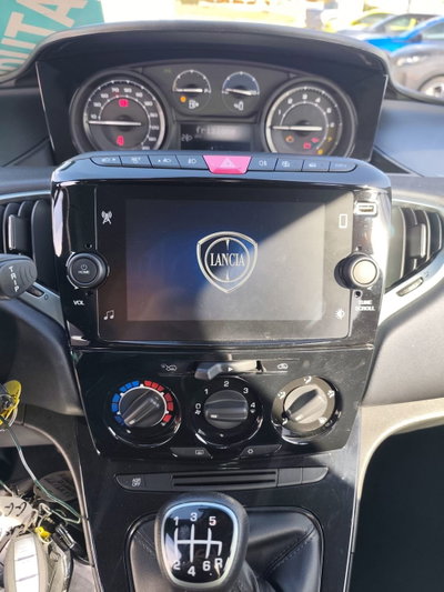 Lancia Ypsilon 1.0 FireFly 5 porte S&S Hybrid Gold Plus (15)