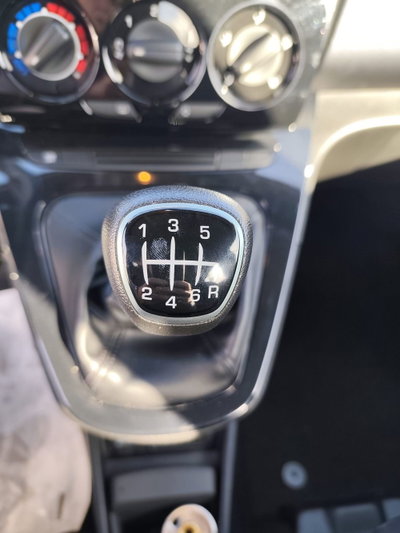Lancia Ypsilon 1.0 FireFly 5 porte S&S Hybrid Gold Plus (17)