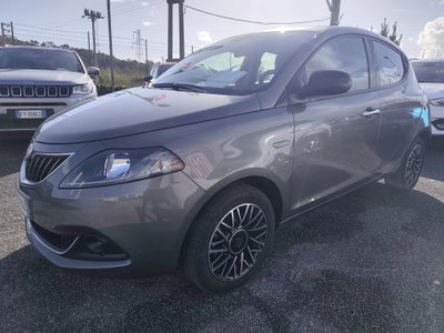 Lancia Ypsilon 1.0 FireFly 5 porte S&S Hybrid Gold Plus (2)