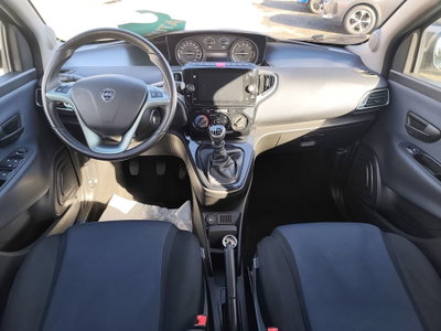 Lancia Ypsilon 1.0 FireFly 5 porte S&S Hybrid Gold Plus (6)