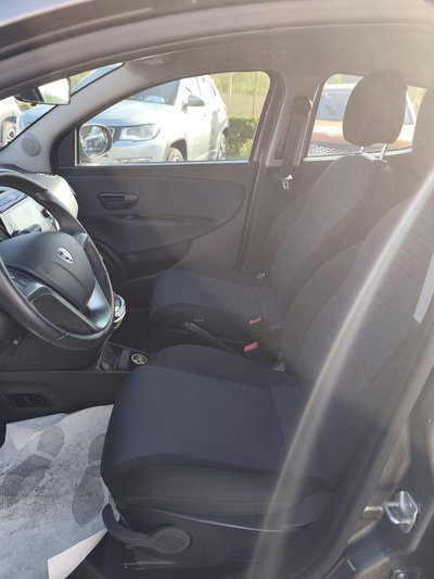 Lancia Ypsilon 1.0 FireFly 5 porte S&S Hybrid Gold Plus (7)