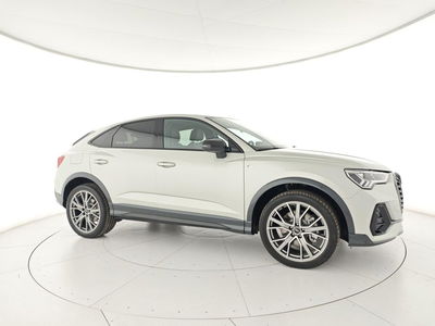 Audi Q3 Sportback 40 2.0 tdi Identity Black quattro 193cv s-tronic