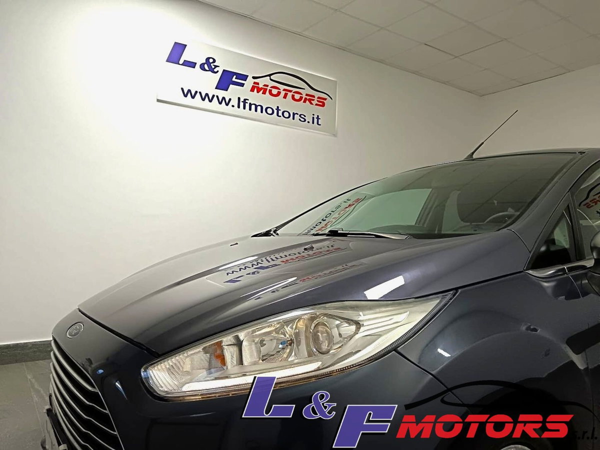 Ford Fiesta 1.5 TDCi 75CV 5 porte Titanium (10)
