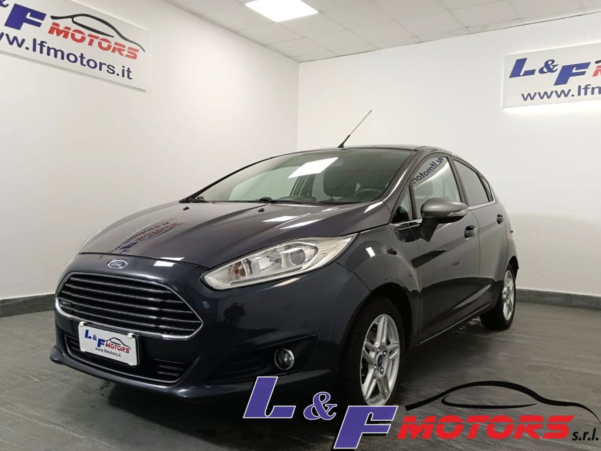 Ford Fiesta 1.5 TDCi 75CV 5 porte Titanium (2)