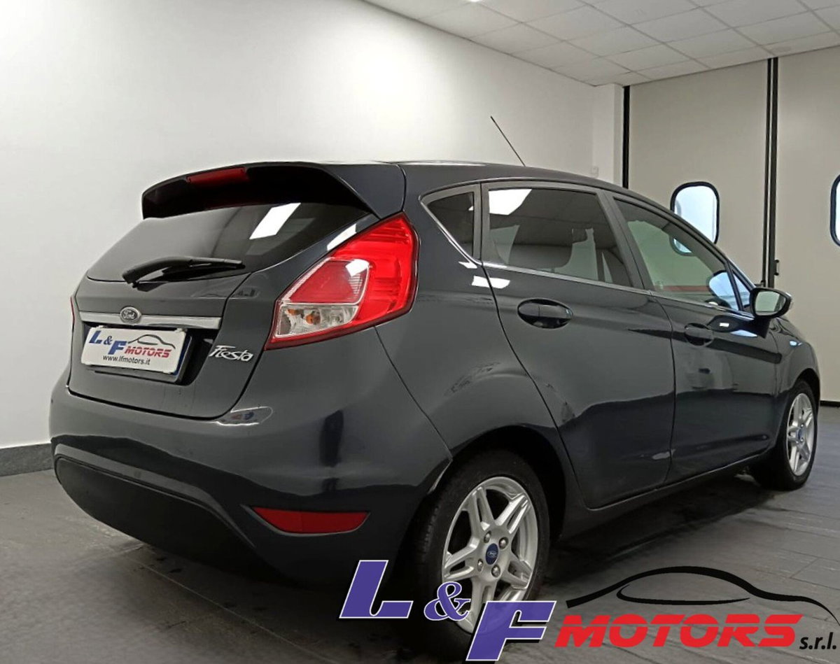 Ford Fiesta 1.5 TDCi 75CV 5 porte Titanium (5)