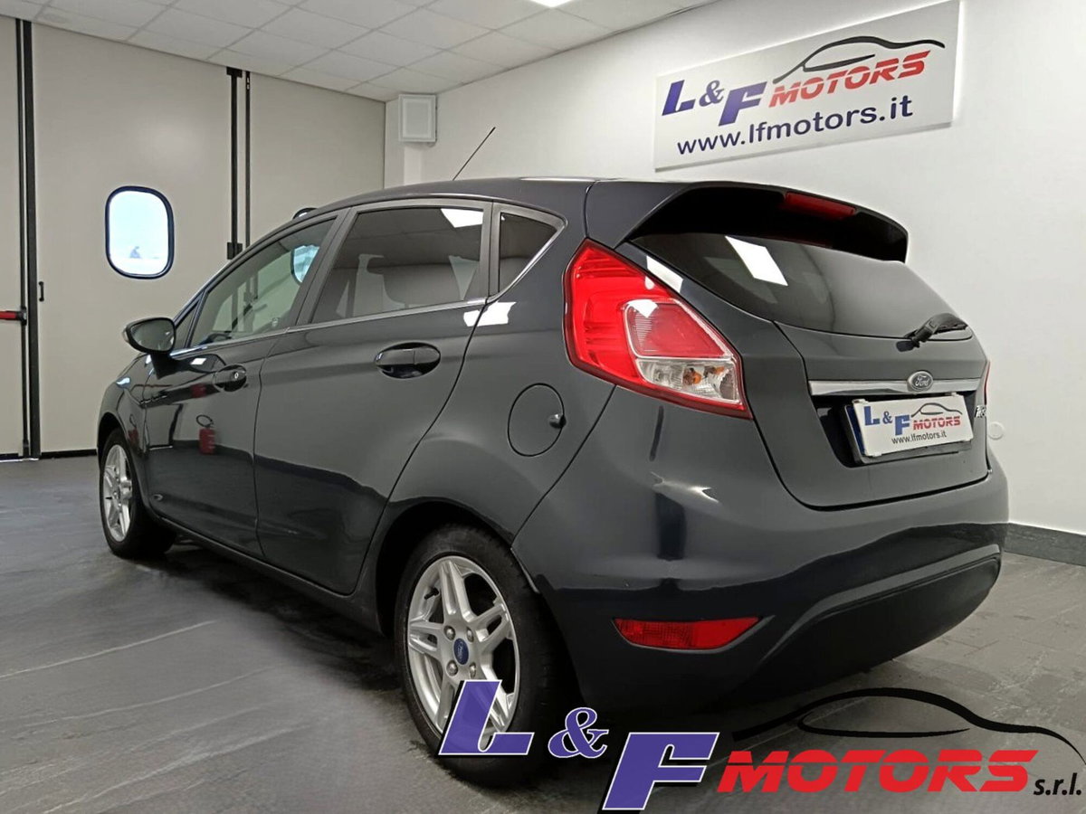 Ford Fiesta 1.5 TDCi 75CV 5 porte Titanium (7)