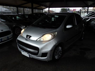 Peugeot 107 68CV 5p. Desir usata