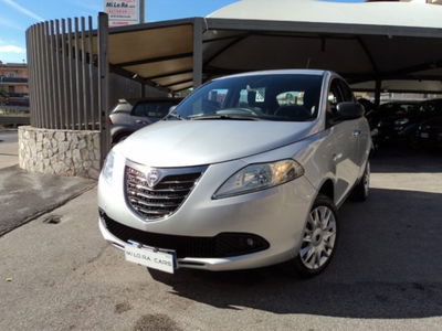 Lancia Ypsilon 0.9 TwinAir 85 CV 5 porte Metano Ecochic Gold usata