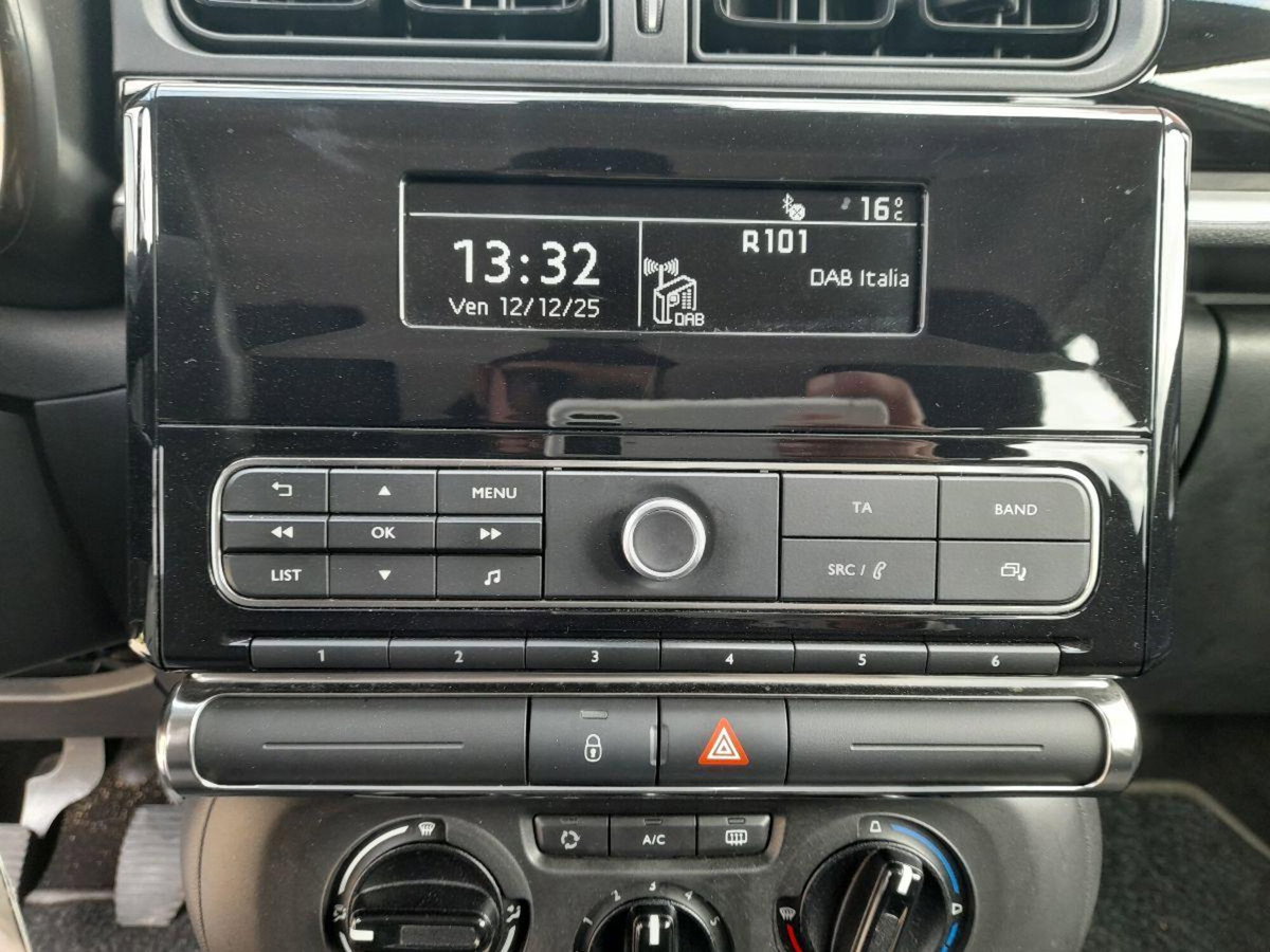 Citroen C3 BlueHDi 100 S&S Feel (13)