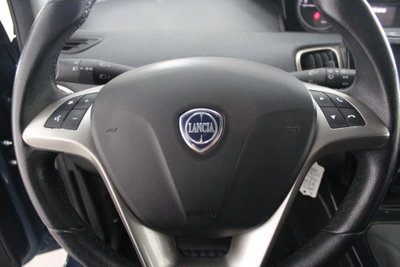 Lancia Ypsilon 1.0 FireFly 5 porte S&S Hybrid Gold Plus (8)