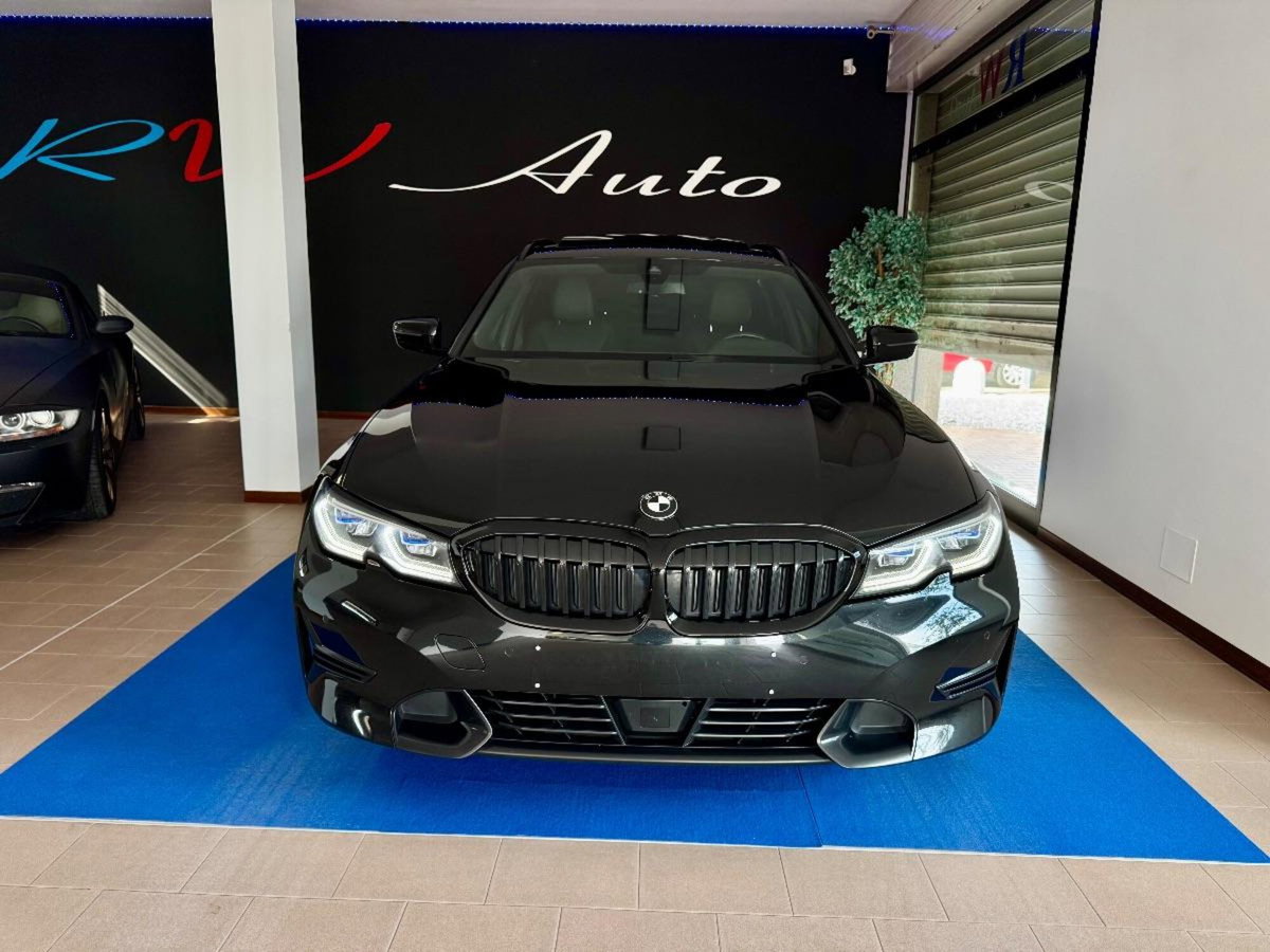 BMW Serie 3 Touring 320d xDrive  Sport (2)