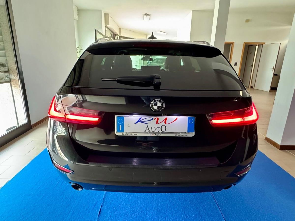 BMW Serie 3 Touring 320d xDrive  Sport (7)