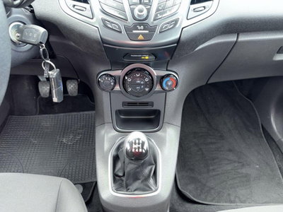 Ford Fiesta 1.5 TDCi 75CV 5 porte Black & White Edition (15)