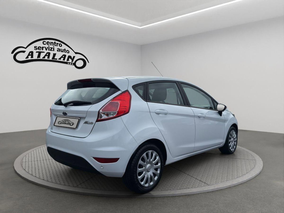 Ford Fiesta 1.5 TDCi 75CV 5 porte Black & White Edition (5)