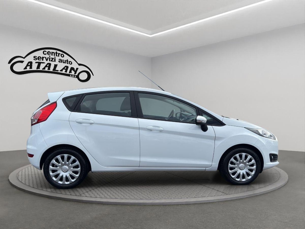 Ford Fiesta 1.5 TDCi 75CV 5 porte Black & White Edition (6)