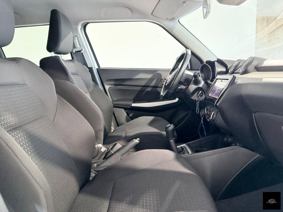 Suzuki Swift 1.2 Hybrid Easy Top (8)