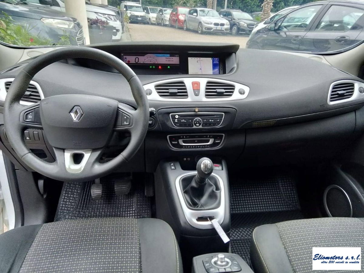 Renault Grand Kangoo dCi 110CV 7 posti (7)