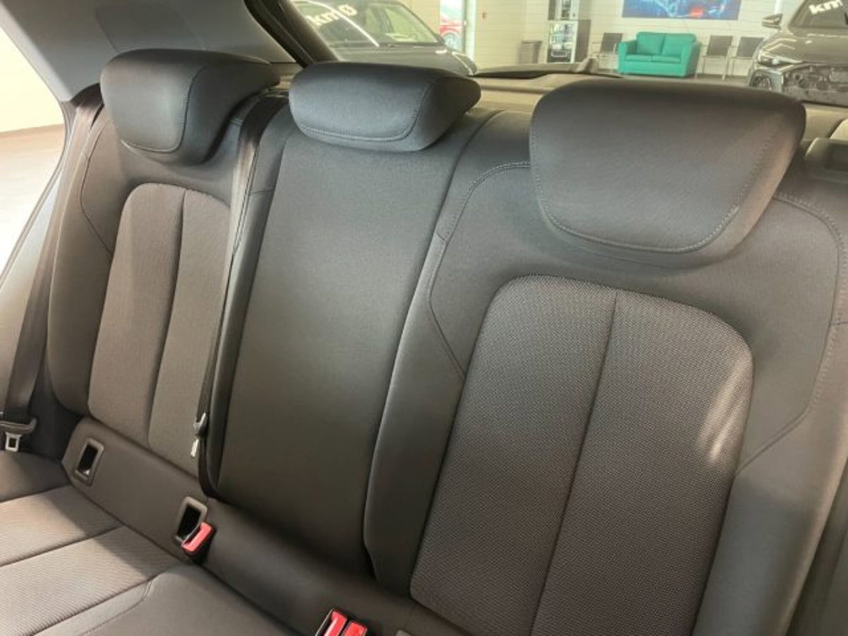 Audi Q2 Q2 30 TDI (11)