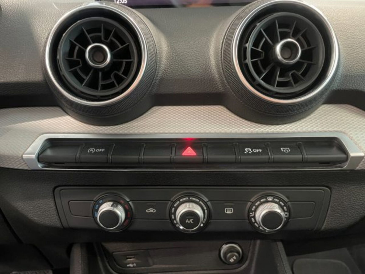 Audi Q2 Q2 30 TDI (14)