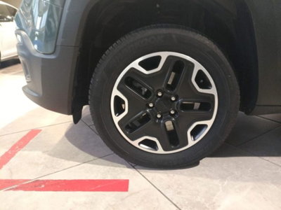 Jeep Renegade 2.0 Mjt 140CV 4WD Active Drive Longitude (16)