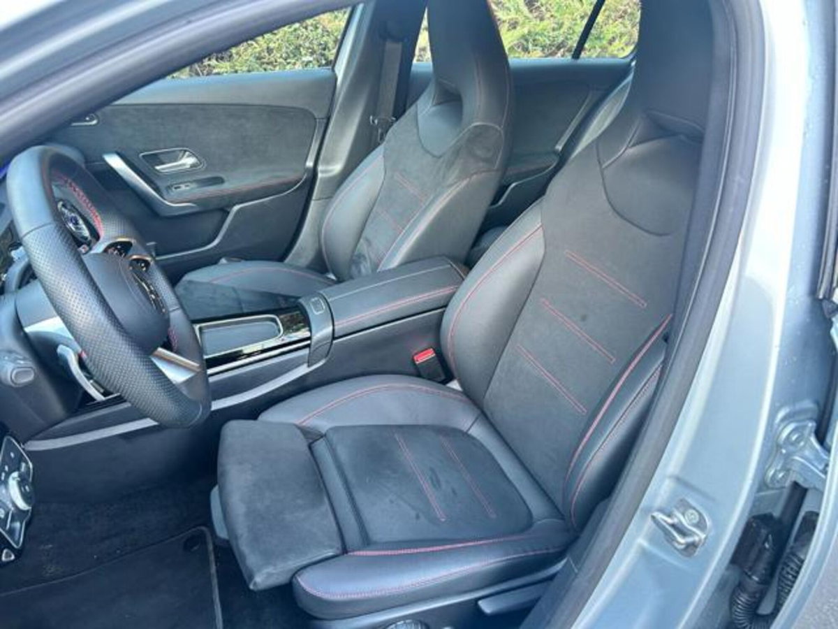 Mercedes-Benz Classe A 200 AMG Line Premium Plus auto (9)