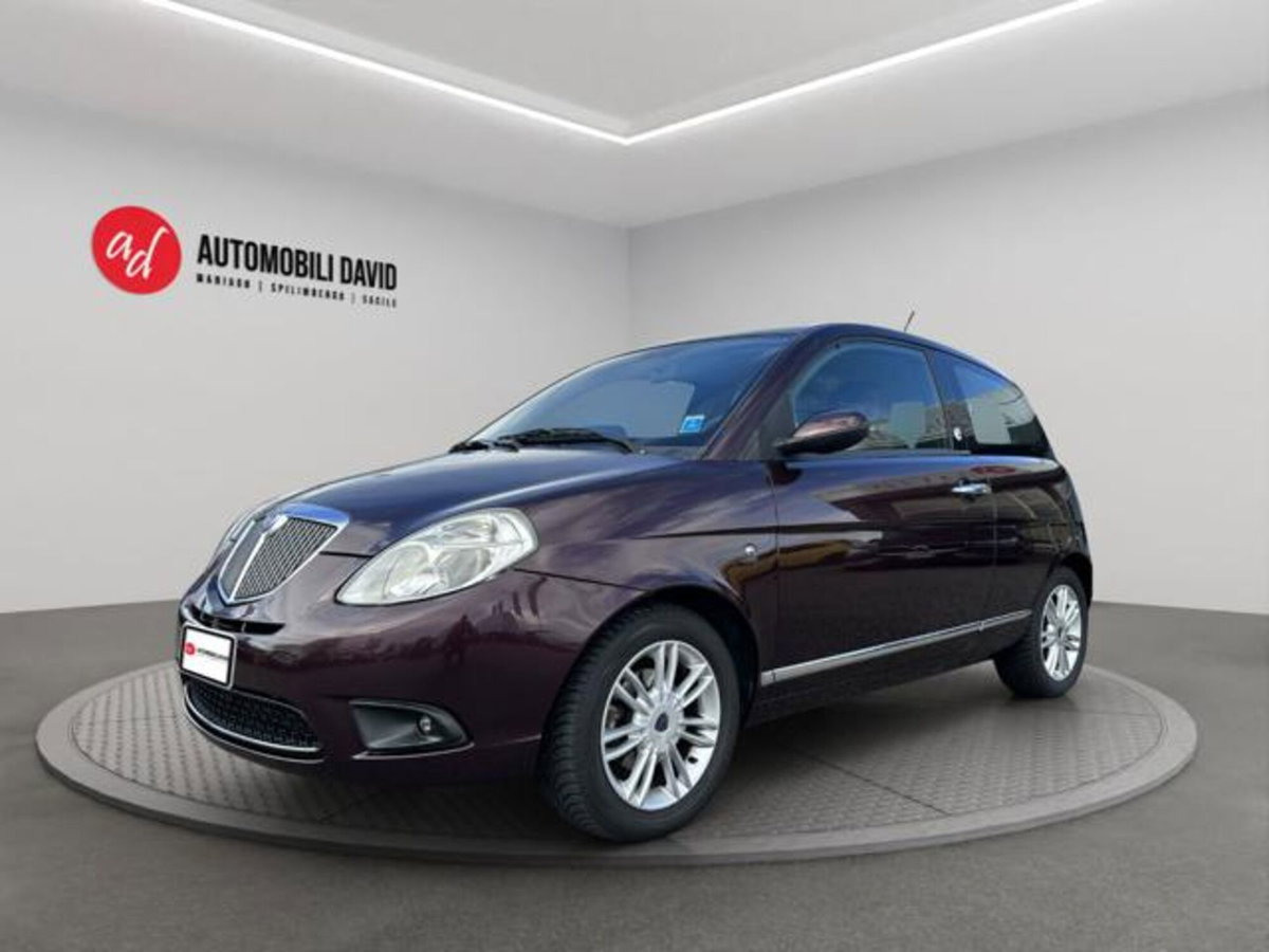 Lancia Ypsilon 1.4 Argento Ecochic GPL