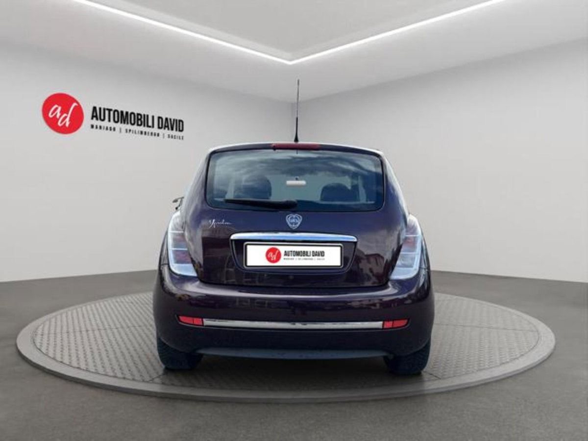 Lancia Ypsilon 1.4 Argento Ecochic GPL (6)