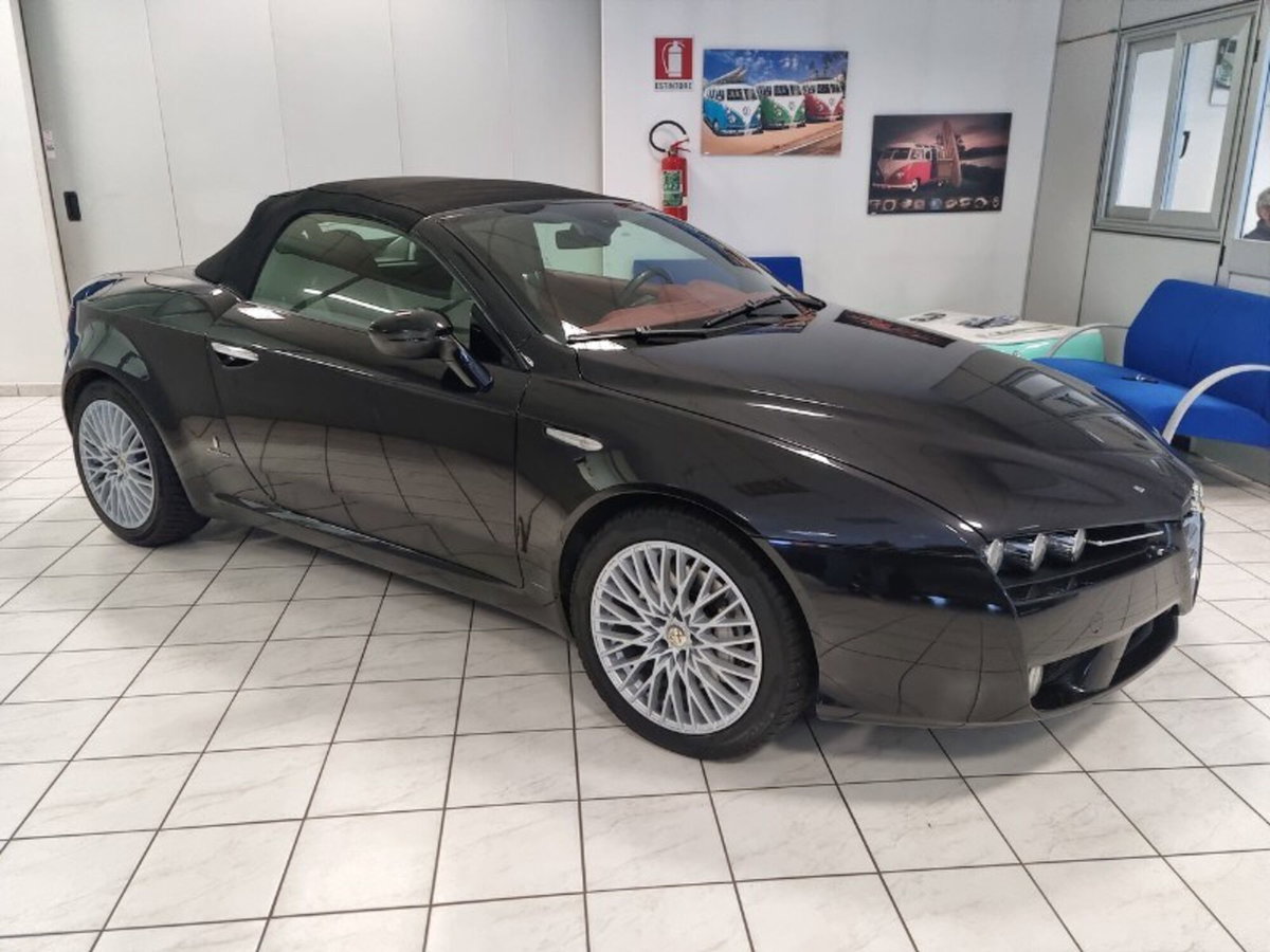Alfa Romeo Spider 2.4 JTDm Exclusive (2)