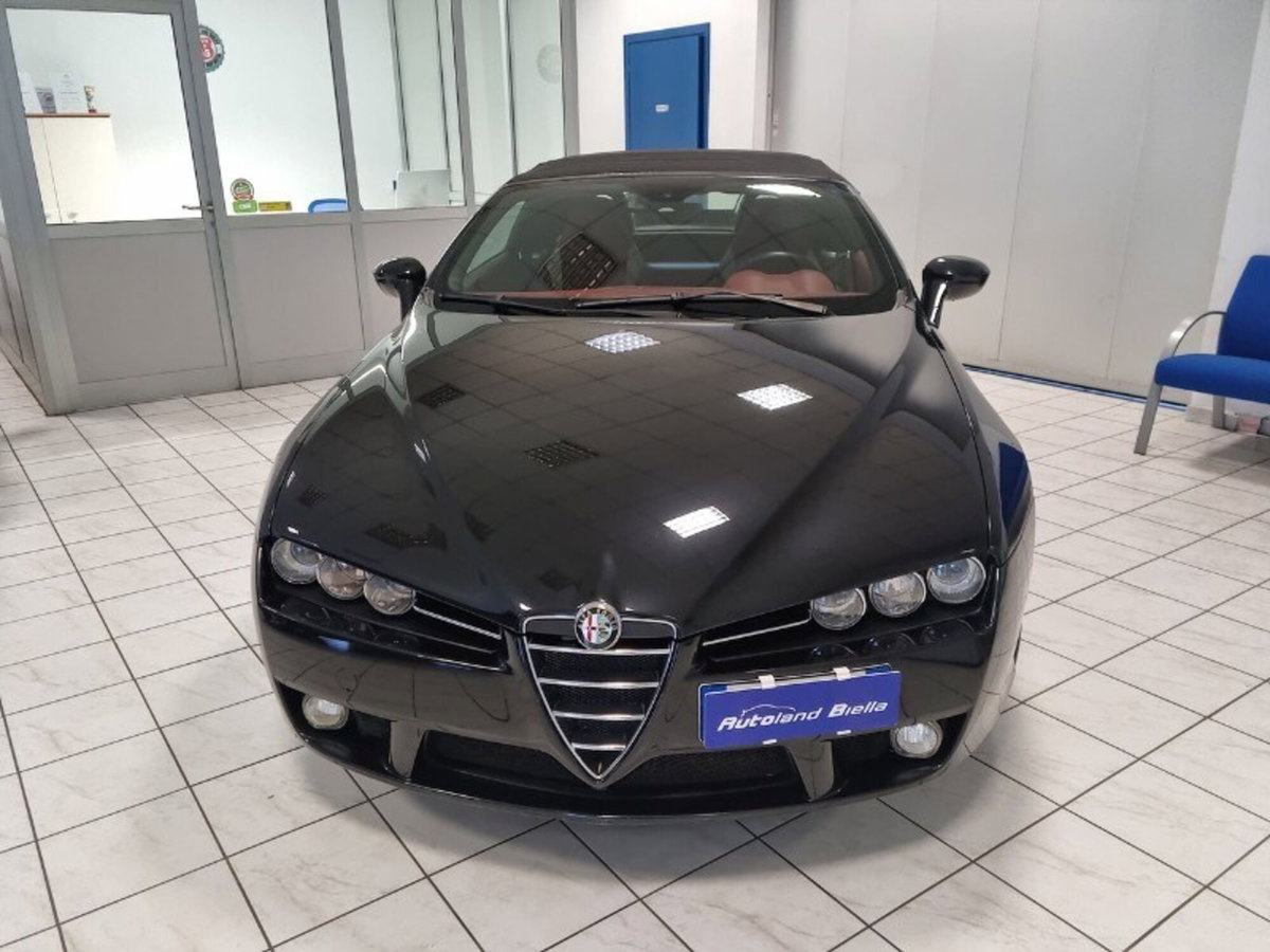 Alfa Romeo Spider 2.4 JTDm Exclusive (6)