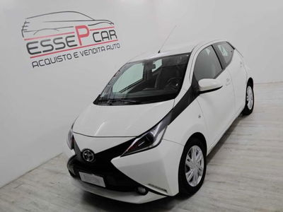Toyota Aygo 1.0 VVT-i 69 CV 5 porte x-cool usata