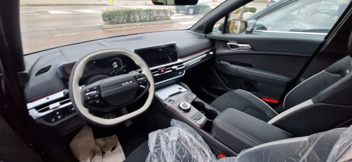 Kia Sportage 1.6 TGDi HEV AT GT-line Plus (6)