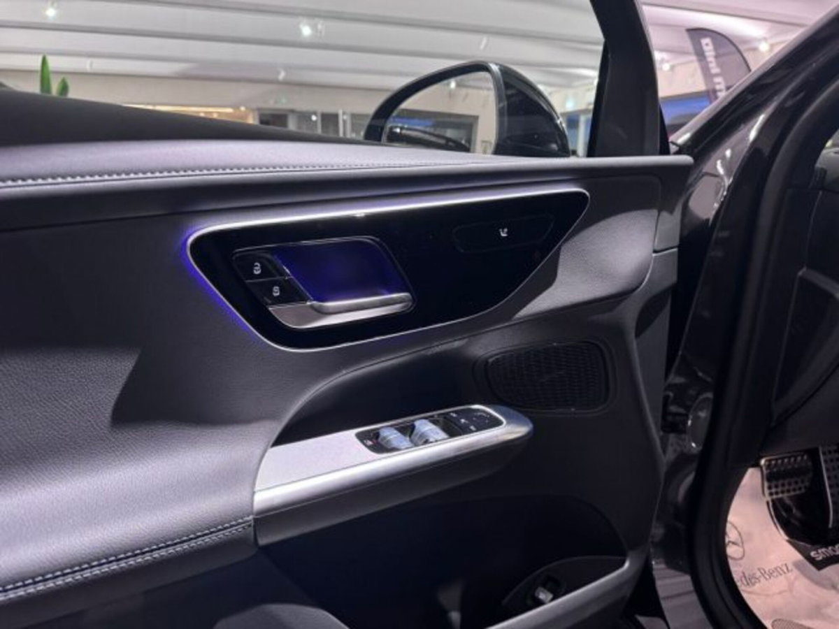 Mercedes-Benz GLC 220 d 4Matic Mild Hybrid AMG Premium Plus (18)