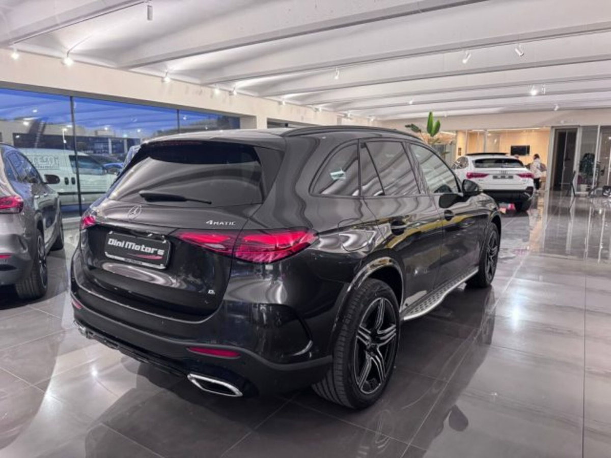 Mercedes-Benz GLC 220 d 4Matic Mild Hybrid AMG Premium Plus (4)