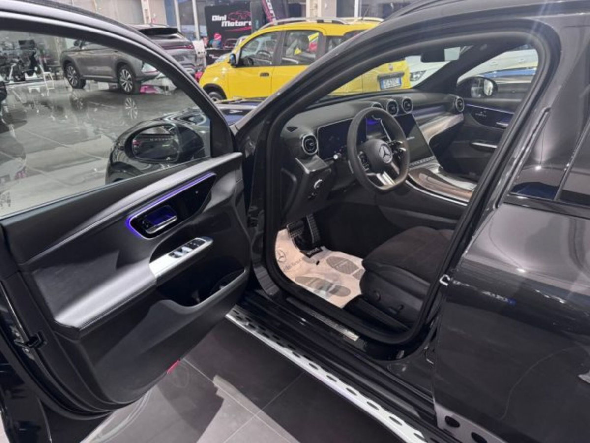 Mercedes-Benz GLC 220 d 4Matic Mild Hybrid AMG Premium Plus (7)