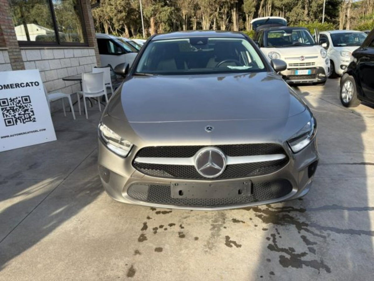Mercedes-Benz Classe A Sedan 180 d 4p. Executive (2)