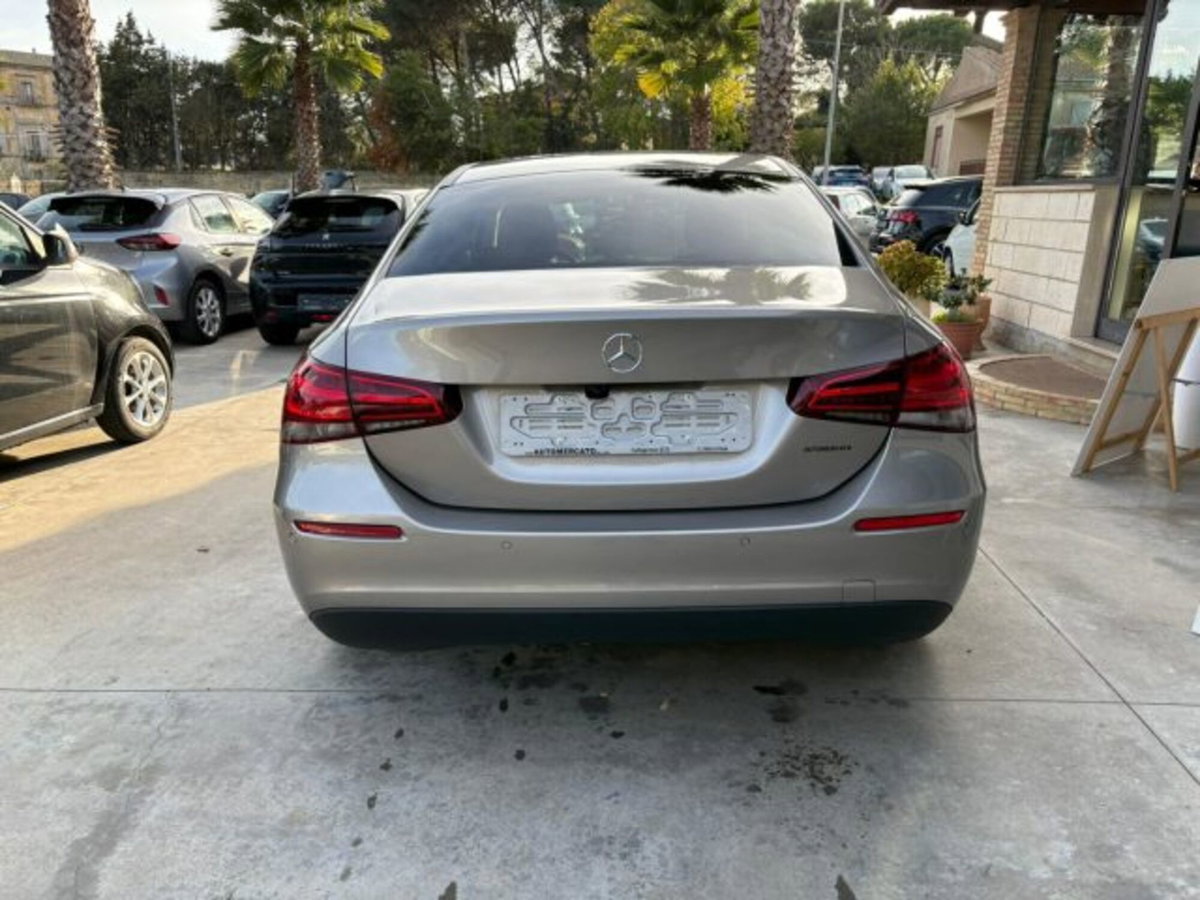 Mercedes-Benz Classe A Sedan 180 d 4p. Executive (5)
