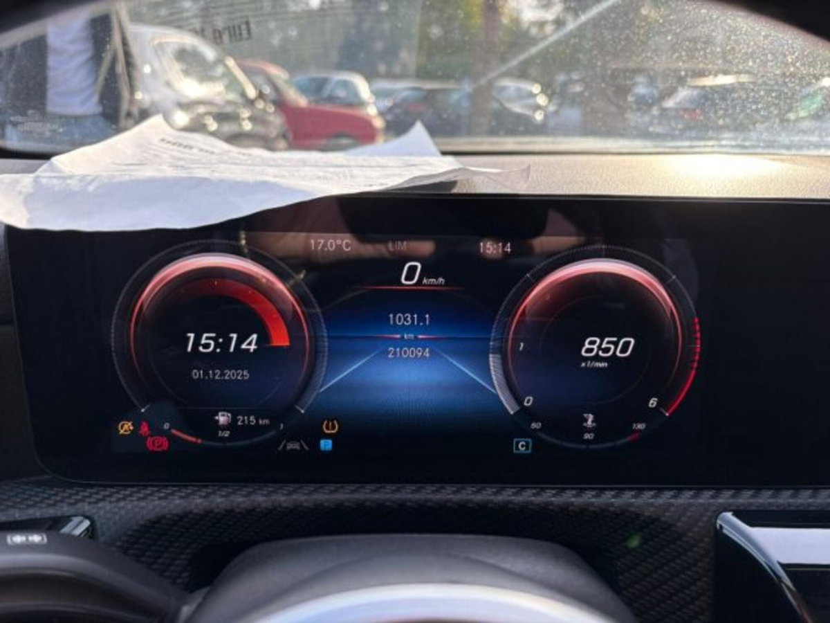 Mercedes-Benz Classe A Sedan 180 d 4p. Executive (9)