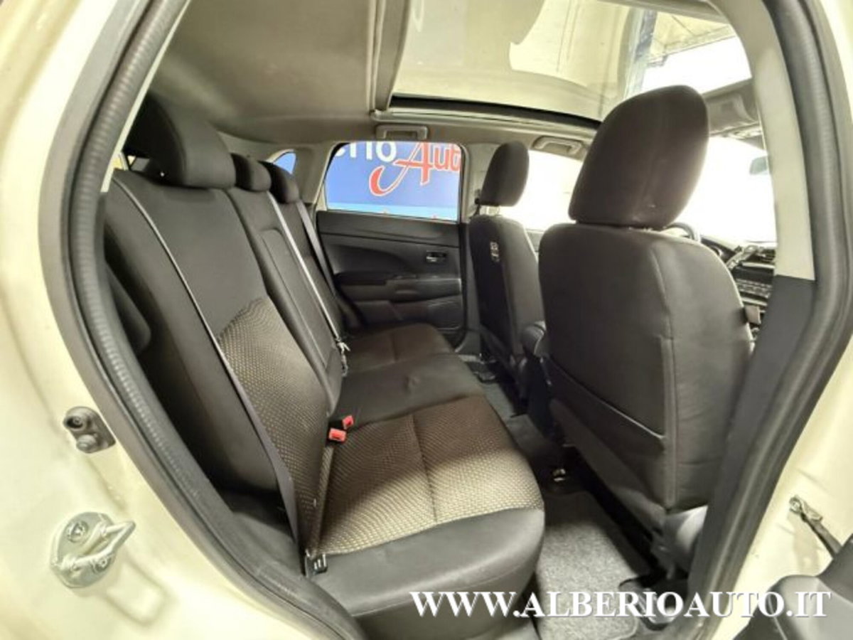 Mitsubishi ASX 1.8 DI-D 116 CV 2WD Intense Panoramic (2)