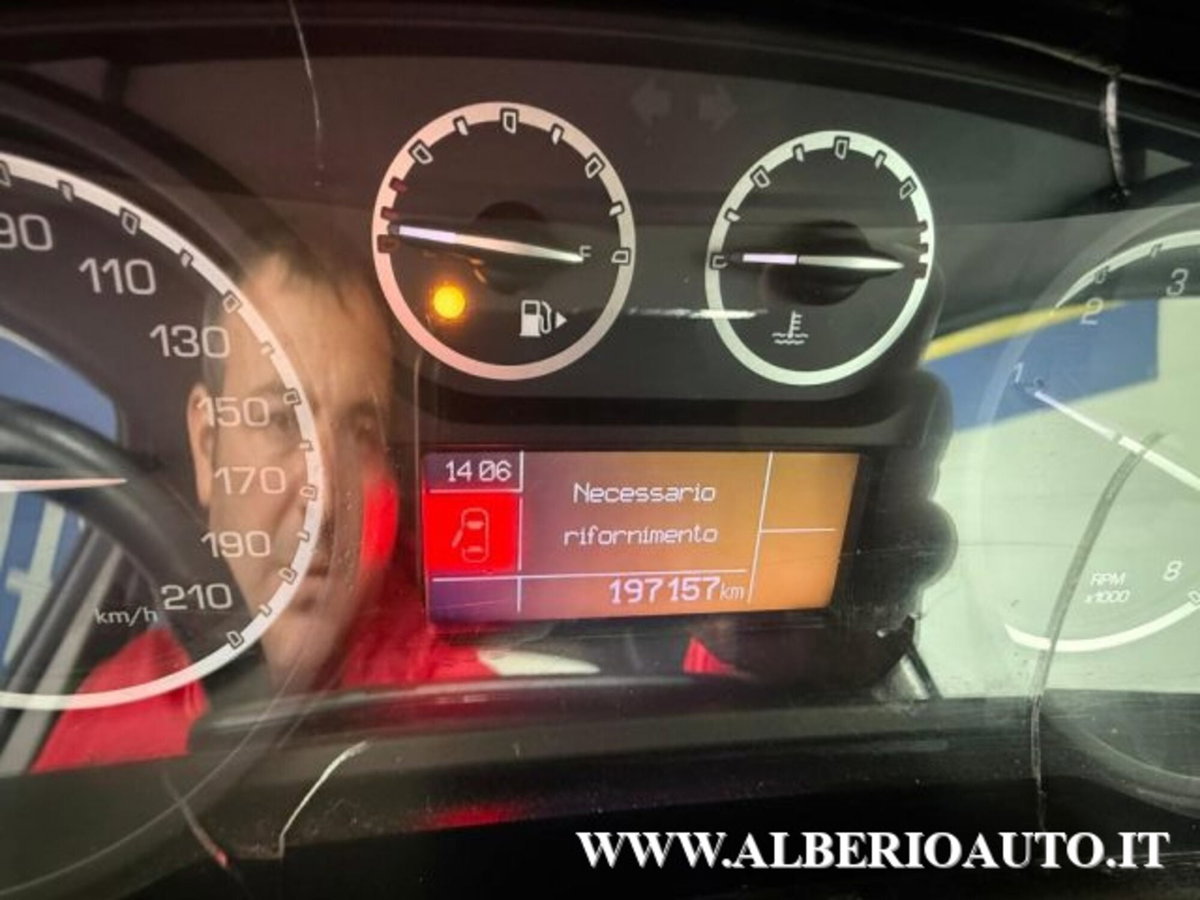 Lancia Ypsilon 1.2 69 CV 5 porte Platinum (14)
