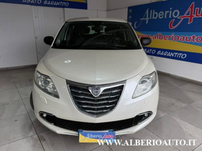 Lancia Ypsilon 1.2 69 CV 5 porte Platinum (2)