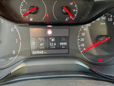 Opel Corsa 1.2 Edition (8)