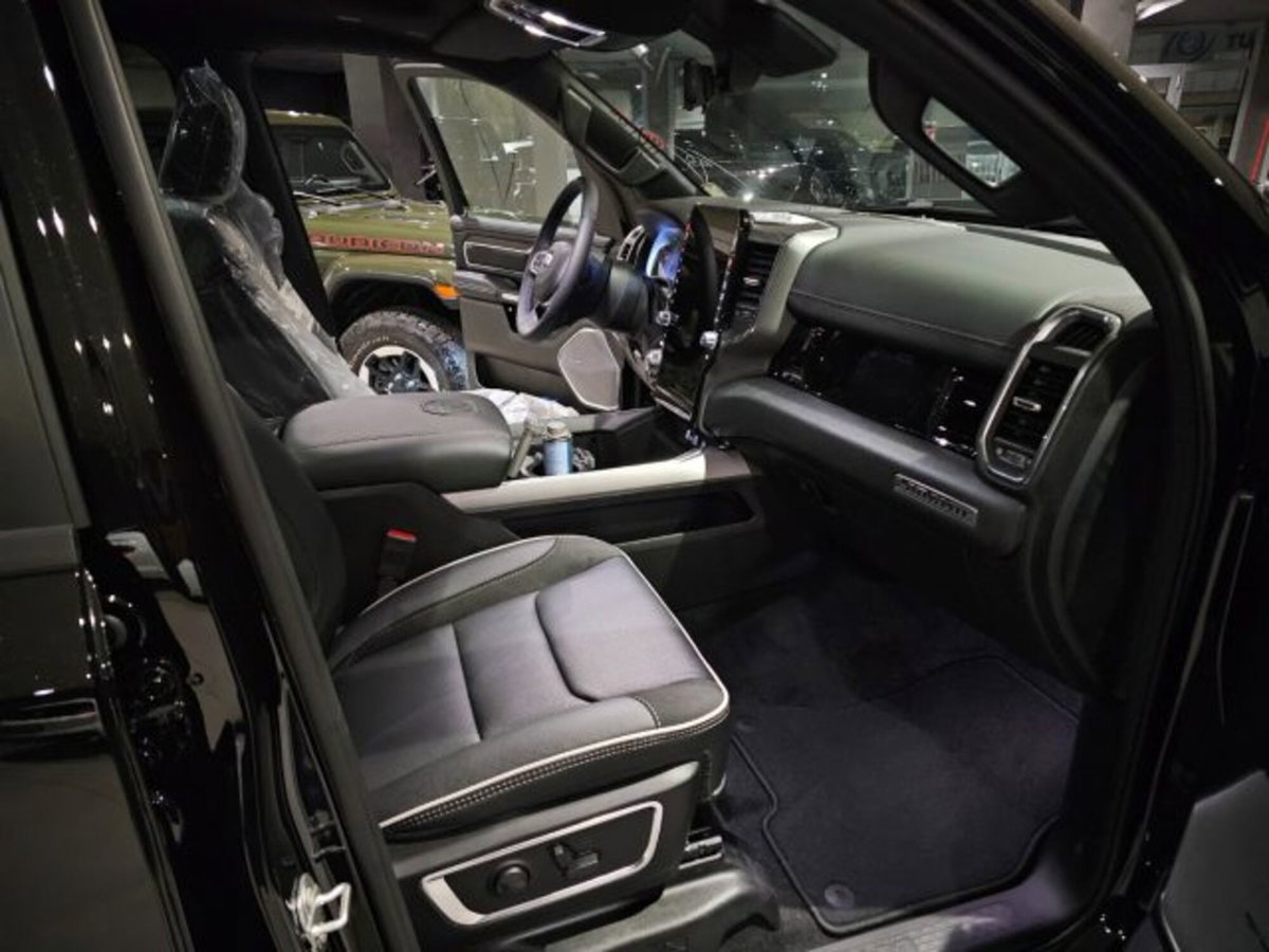 Ram Ram Pick-up Ram 1500 3.0 Quad Cab Laramie Night Edition Premium 420cv at8 (10)