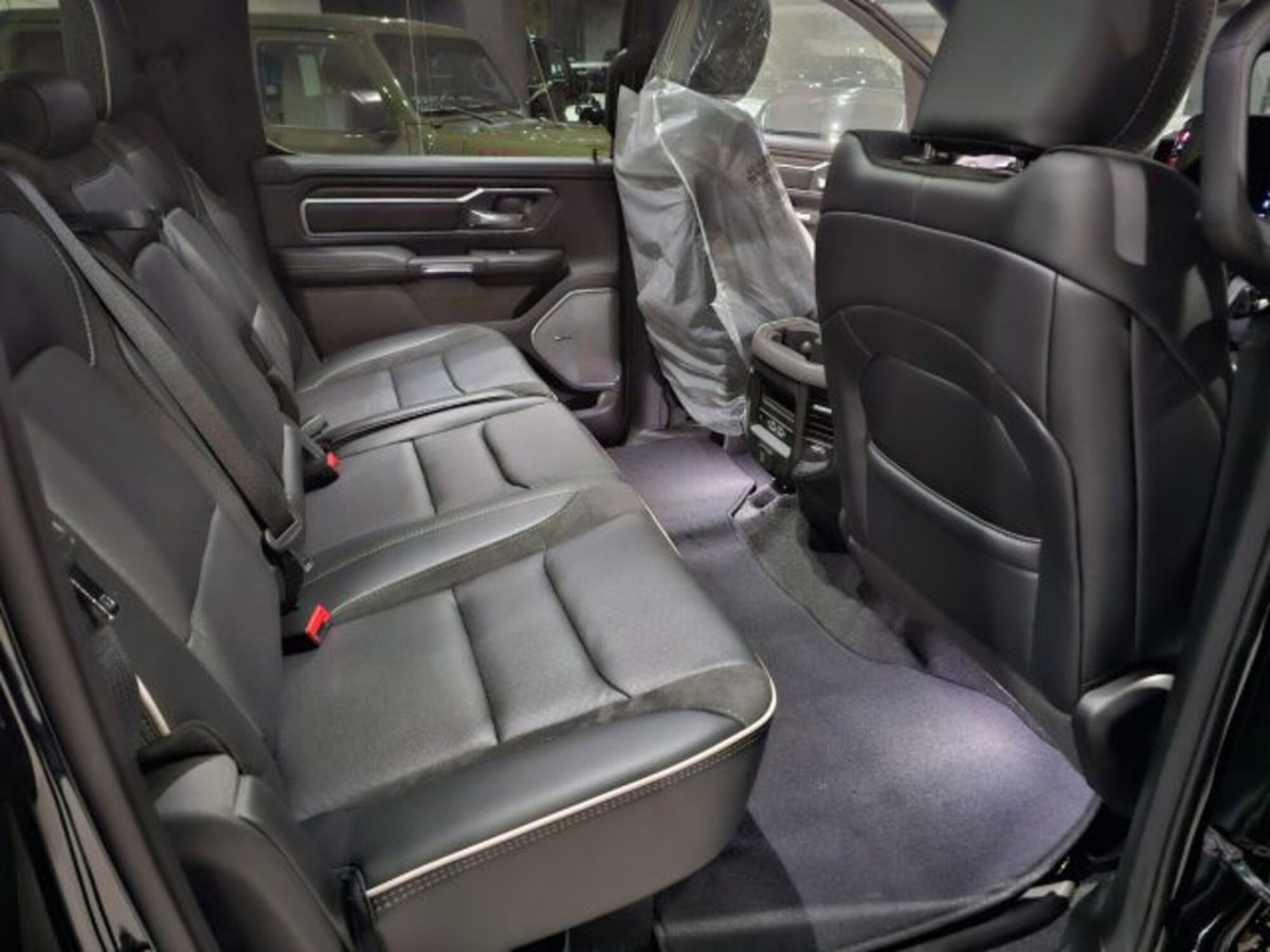 Ram Ram Pick-up Ram 1500 3.0 Quad Cab Laramie Night Edition Premium 420cv at8 (11)