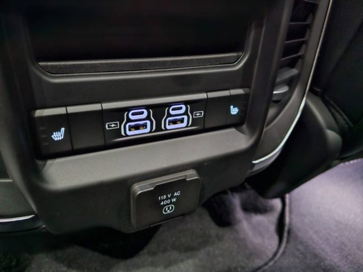Ram Ram Pick-up Ram 1500 3.0 Quad Cab Laramie Night Edition Premium 420cv at8 (18)