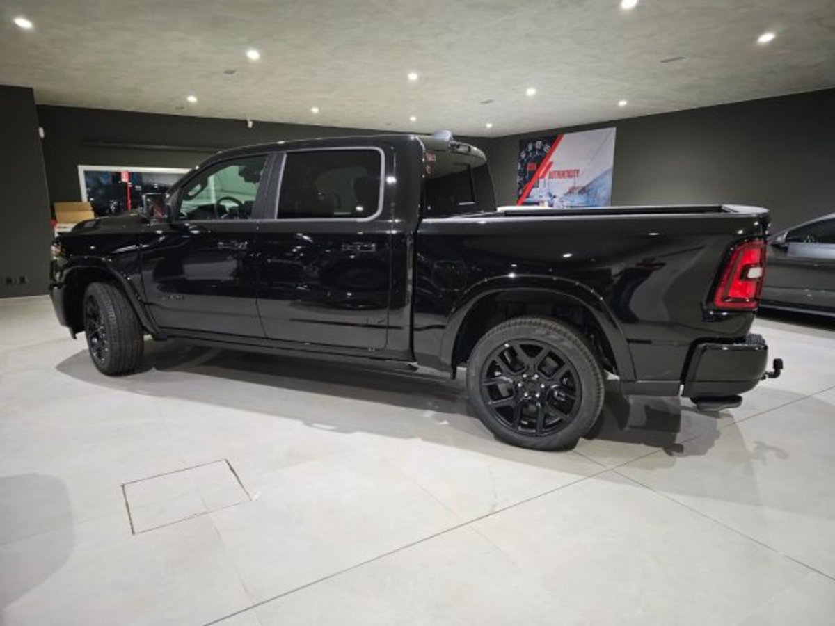 Ram Ram Pick-up Ram 1500 3.0 Quad Cab Laramie Night Edition Premium 420cv at8 (4)