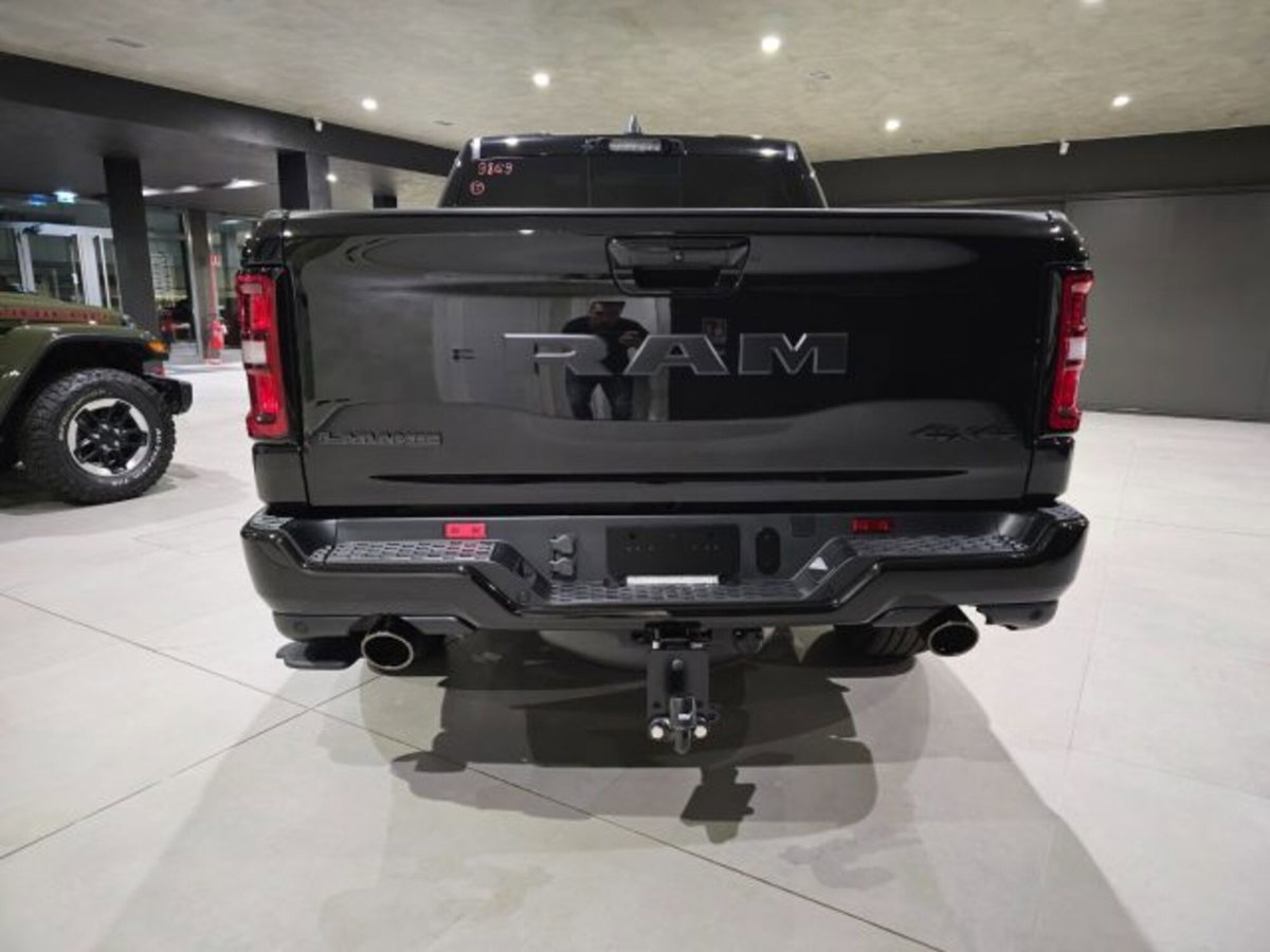 Ram Ram Pick-up Ram 1500 3.0 Quad Cab Laramie Night Edition Premium 420cv at8 (6)