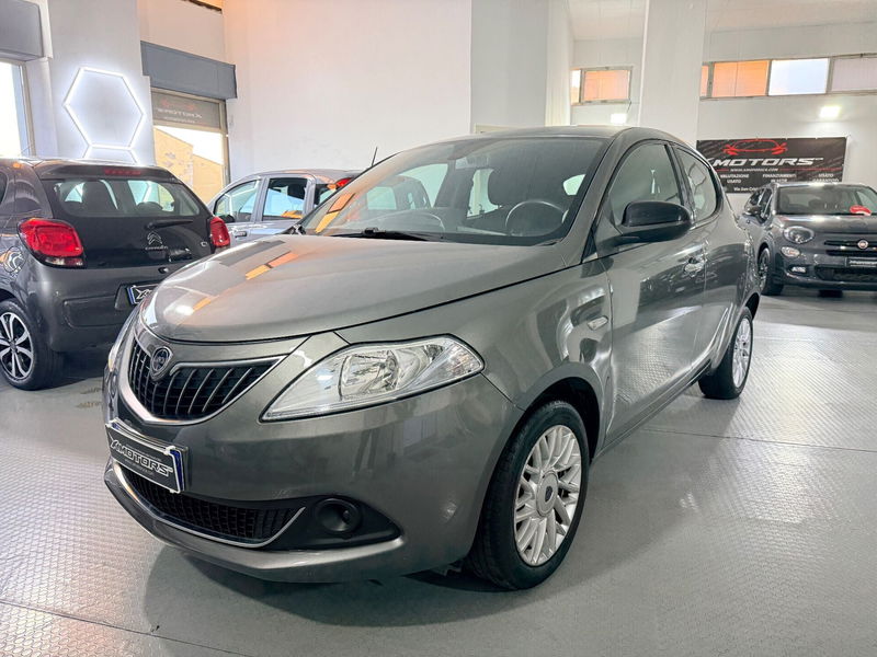 Lancia Ypsilon 1.2 69 CV 5 porte Gold