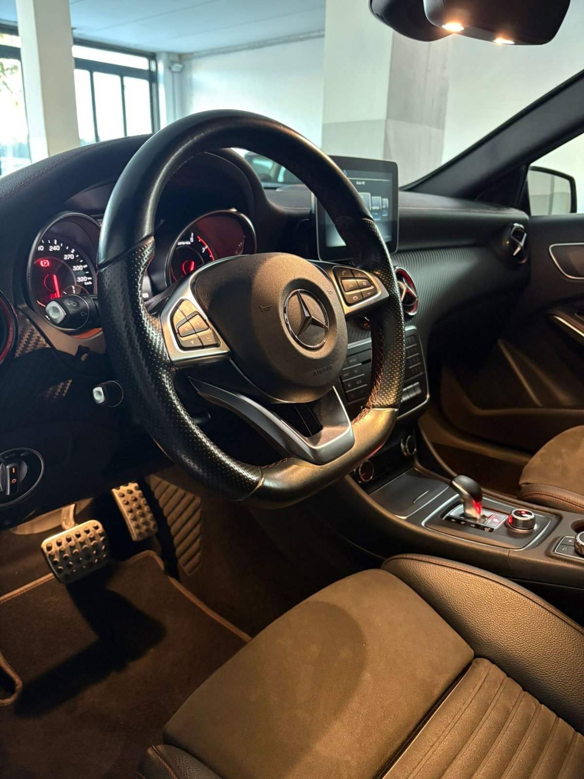 Mercedes-Benz Classe A 45 AMG 4Matic Automatic (6)