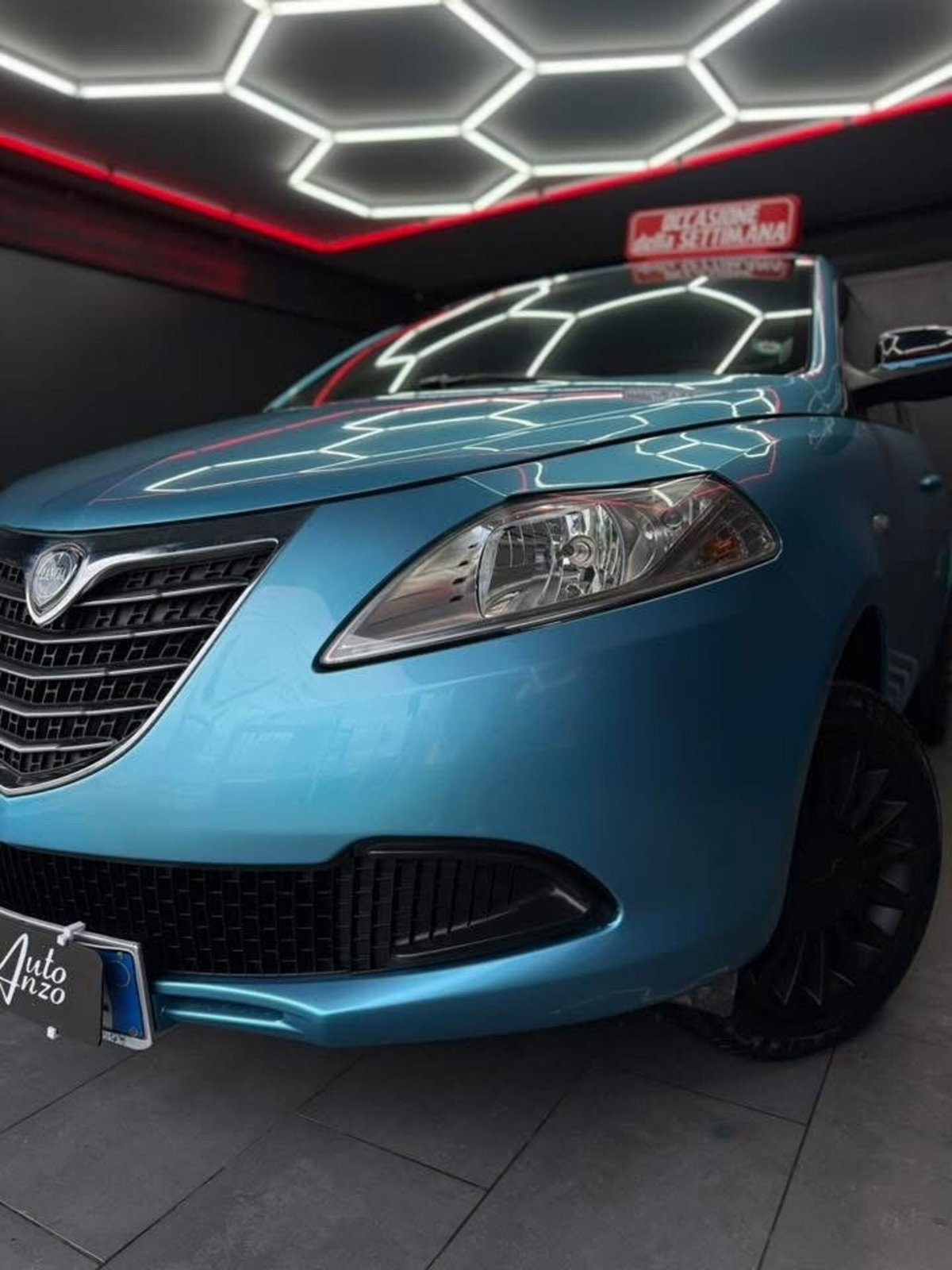 Lancia Ypsilon 0.9 TwinAir 85 CV 5 porte Metano Ecochic Elefantino (17)