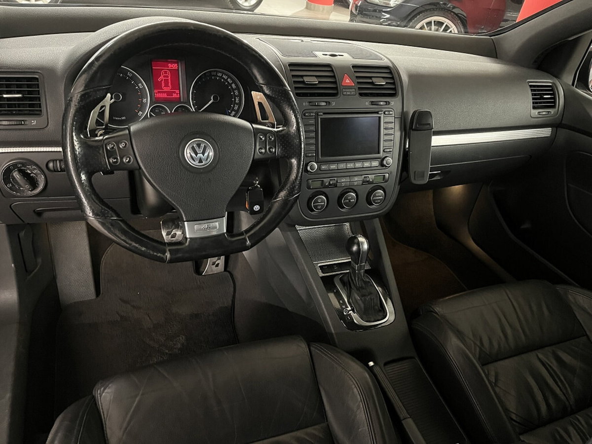 Volkswagen Golf 3.2 VR6 4mot. 3p. DSG R32 (17)